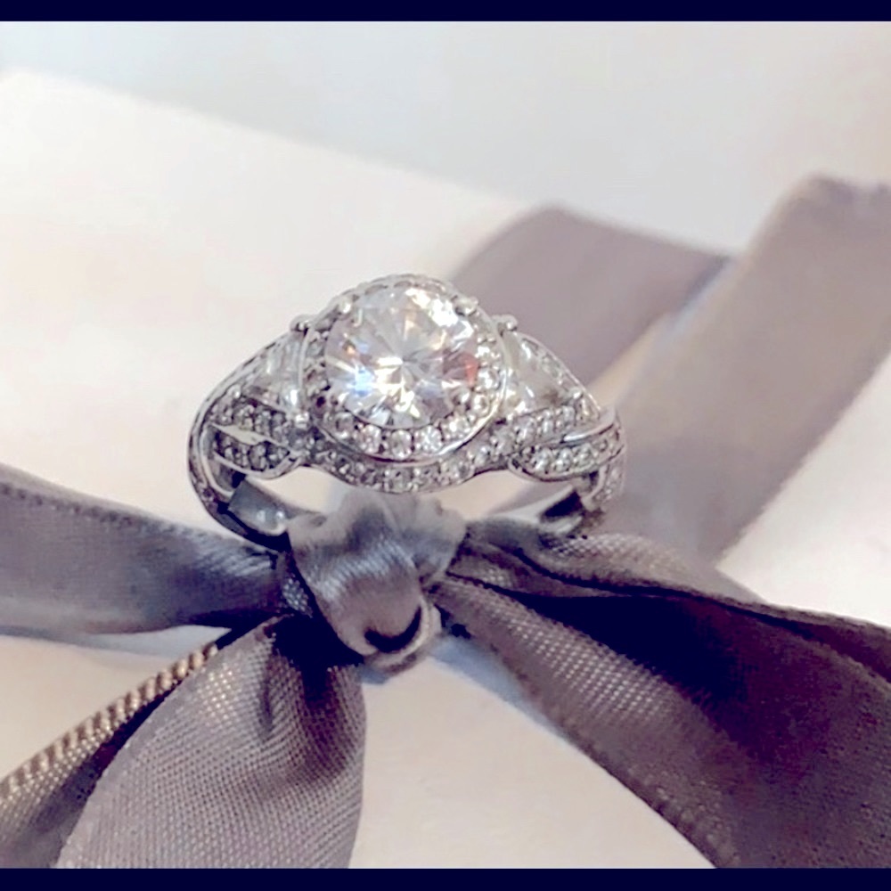 Sterling Silver 925 & simulated diamonds ring